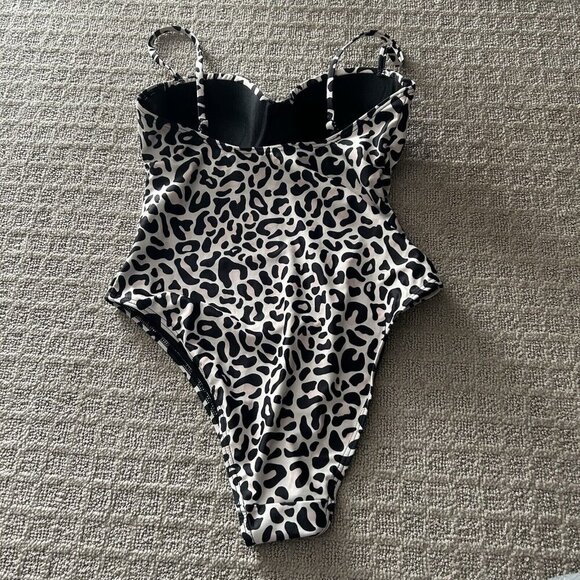 Caitlin Covington Pink Lilly One Piece Swimsuit Cheetah Black Pink White Large L - Picture 4 of 8